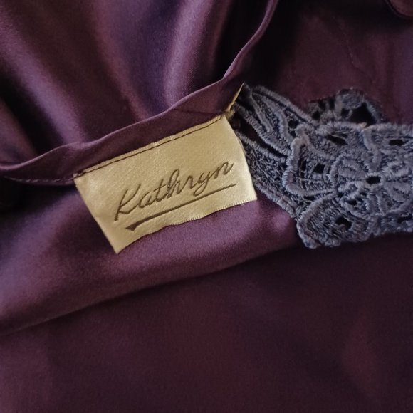 KATHRYN VINTAGE 2PC Purple Camisole and Shorts Set_Size Medium - Picture 8 of 9